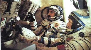 Болгарские космонавты Кое-кто даже в космос жену свозил